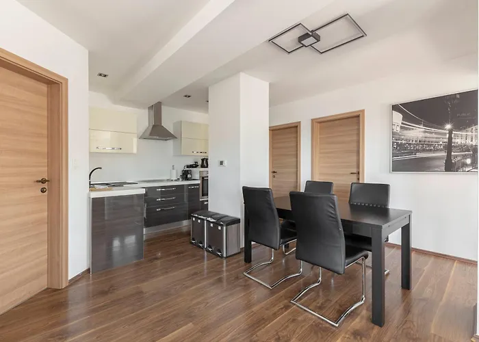 Апартаменты Frida's Place *