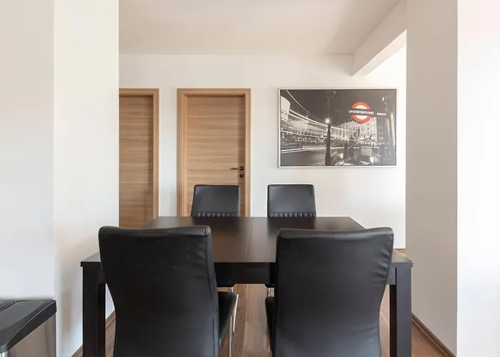 Апартаменты Frida's Place