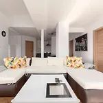 Frida's Place Apartma