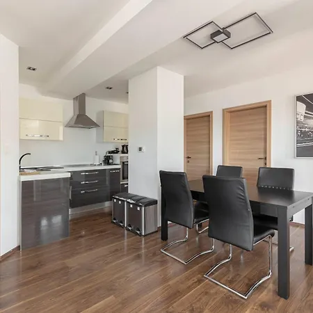 Apartma Frida's Place *
